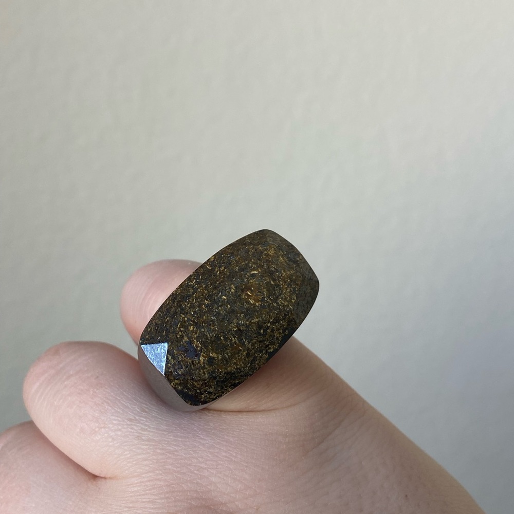 Gemstone ring, size 8